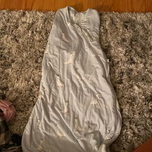 Newborn/0-3 clothing items